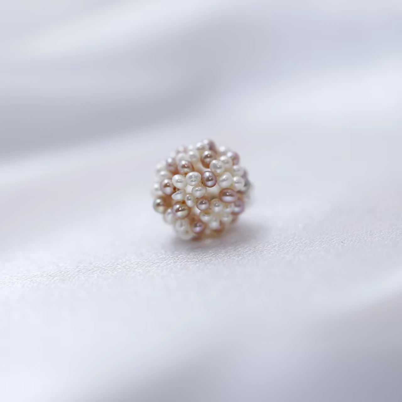 

Natural Freshwater Small-sized White And Purple Keshi Hand-woven Exquisite Ball-shaped Pearl Pendant Jewelry Making