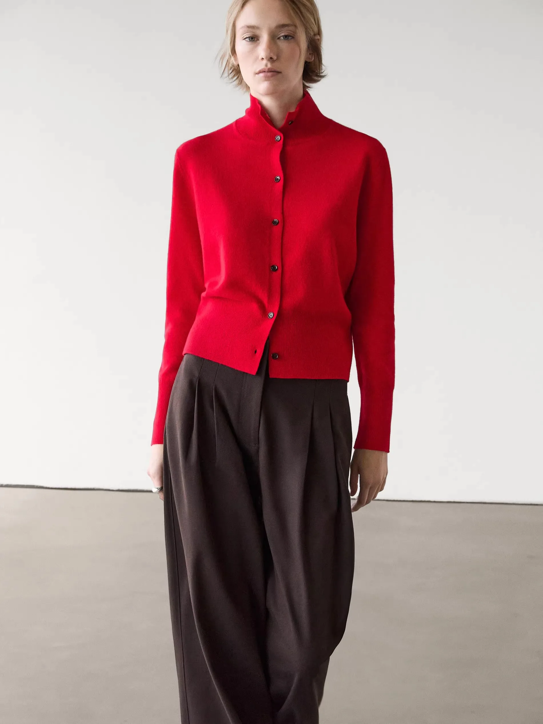 Ethereal MD 2025 masidutti ربيع جديد نمط الحد الأدنى ركاب سليم عالية الرقبة طويلة الأكمام سترة متماسكة