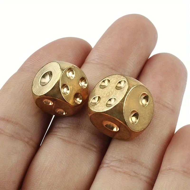 

15mm 2pcs Pure Copper Metal Solid Dice Handmade Bar KTV Chess And Card Supplies Personalized Toy Ornaments Party Game Tools