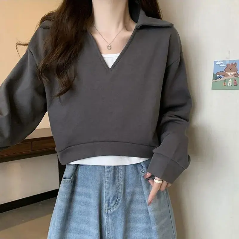 Nep tweedelig sweatshirt met contrasterende polokraag en lange mouwen voor dames in herfst en winter, speciale korte top met werkbroek