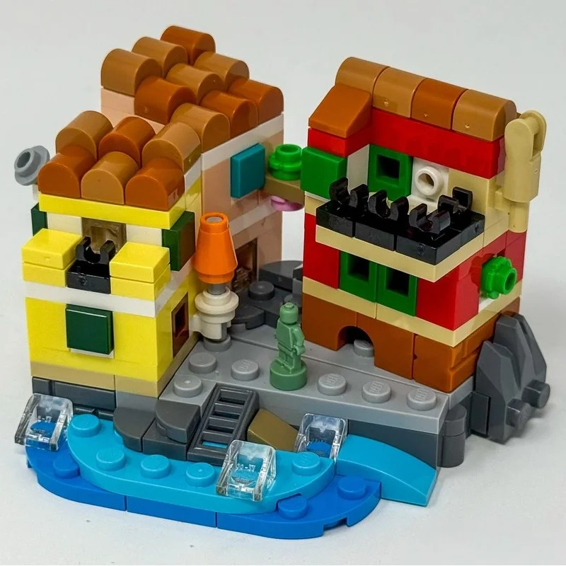 MOC-239780 Mini Italian Riviera Building Block Assembly Model City Beautiful Streetscape Architecture Series Downtown 197Pcs