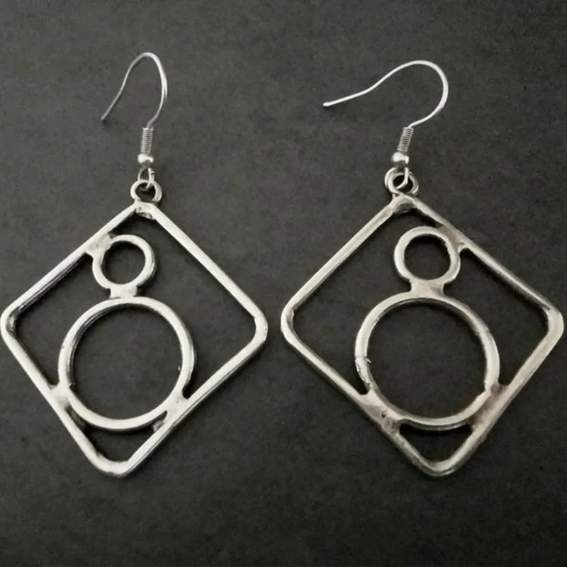 Euro American Hot Selling New Geometric Square Fashion Charm Mom Earrings Cross Border Unique Hollow 8-Shaped Earrings