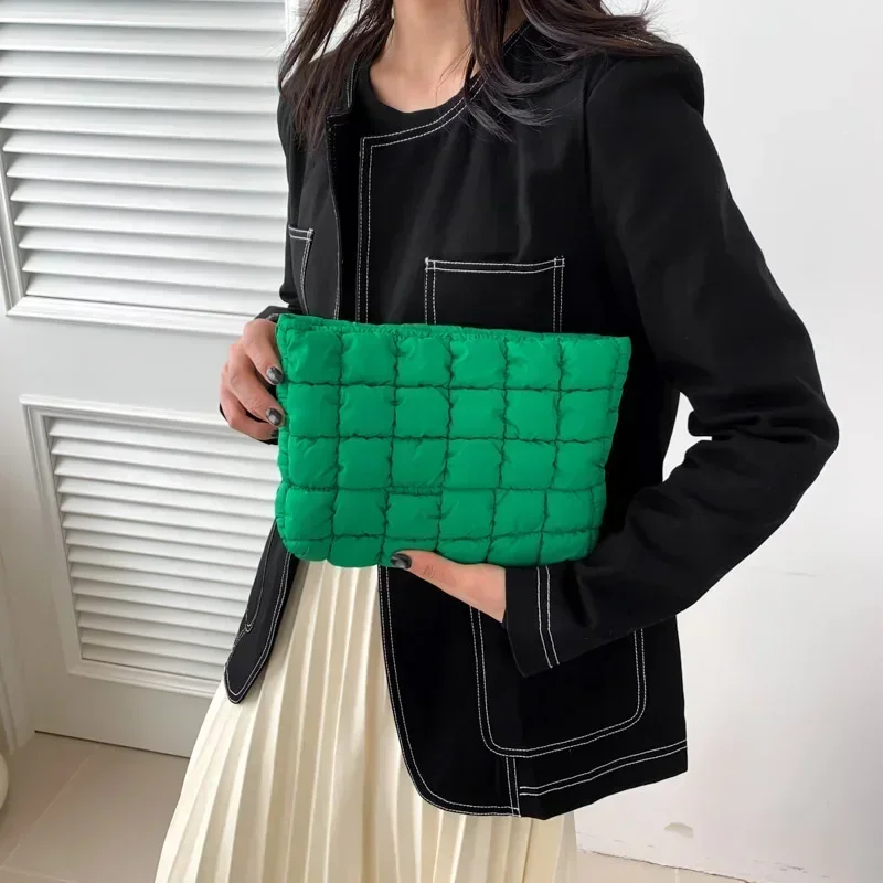 Korean casual large capacity makeup bag 2023 winter new item niche bag women's fashion simple women's handbag