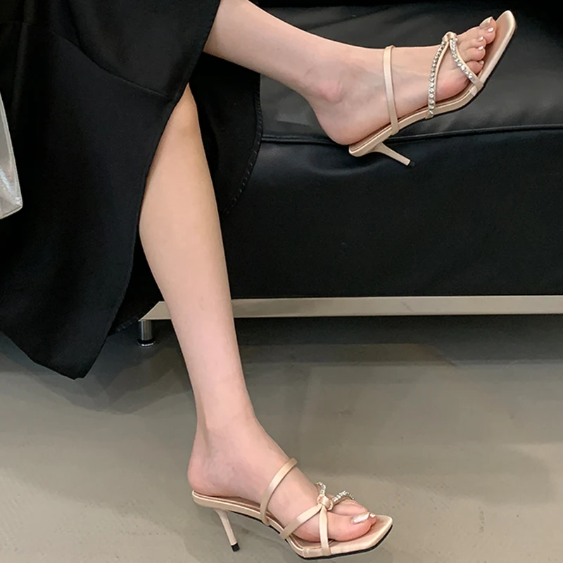 مثير كريستال ضيق الفرقة عبر حزام النساء النعال ساحة تو عالية الكعب البغال متجرد حفلة الانزلاق على الصنادل الشرائح الأحذية #4