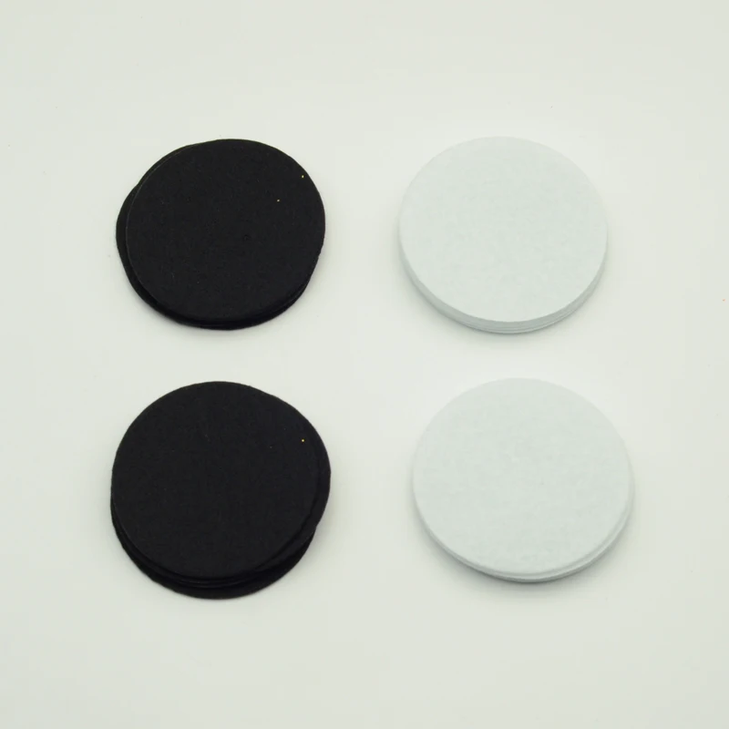 

200PCS 6cm 8cm Black White Round Felt Pads Patches DIY Hairbands Accessories White Large Non-woven Circles Applique Spacers