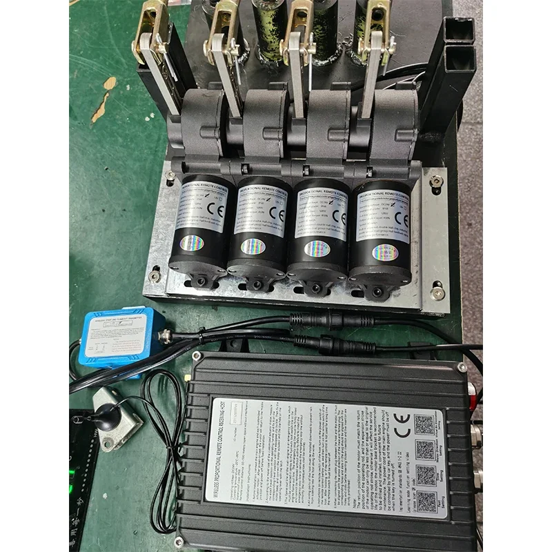 

Professional Factory Supply Good Signal Mechanical Clutch Motor of Crane Remote Control