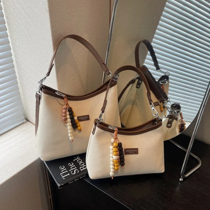 

Superior Women's Crossbody-Bag Made Of Viper-Print Leather Featuring Elegant Malta Trendy Spacious Soft Daily Look