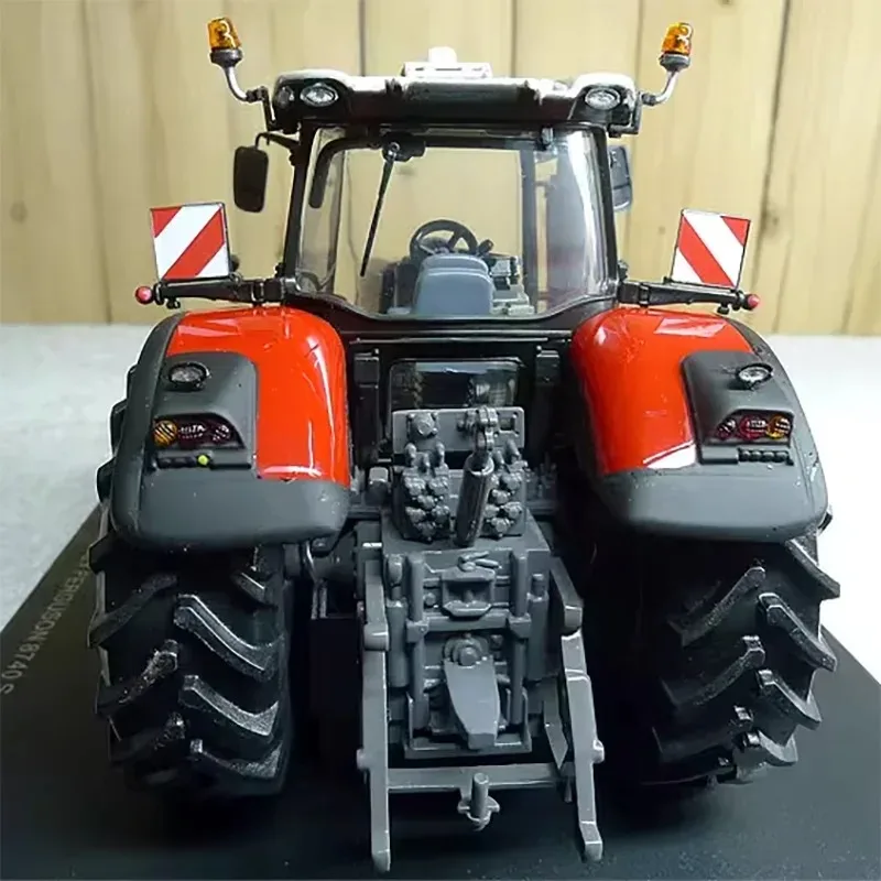 Diecast 1: 32 Scale 8740S Agricultural Tractor Vehicle Alloy Simulation Car Model Collection Display Toy Gift Souvenir