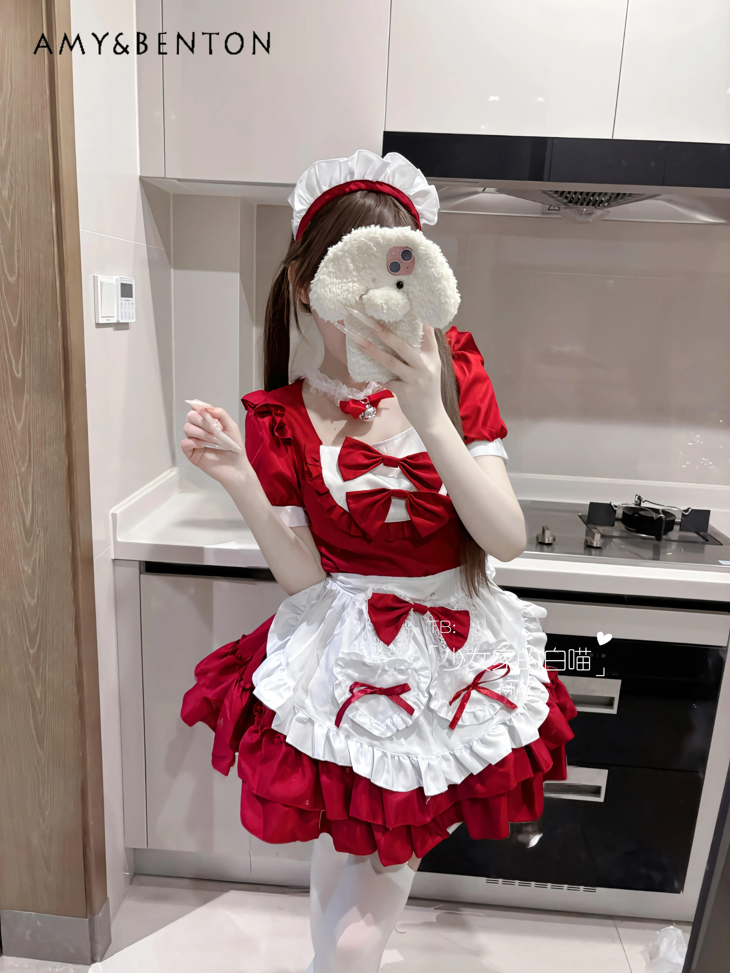 

2025 Autumn Winter New Hot Sale Japanese Style Sweet Cute Christmas Red Bow Maid Costume White Bustle Stockings Set