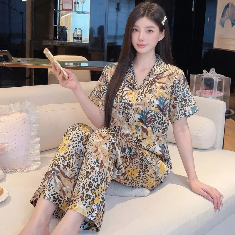 New Arrival: Light Luxury Fashionable Leopard-Print Floral-Patterned Ice-Silk Pajamas—women's Short-Sleeve Loungewear Set