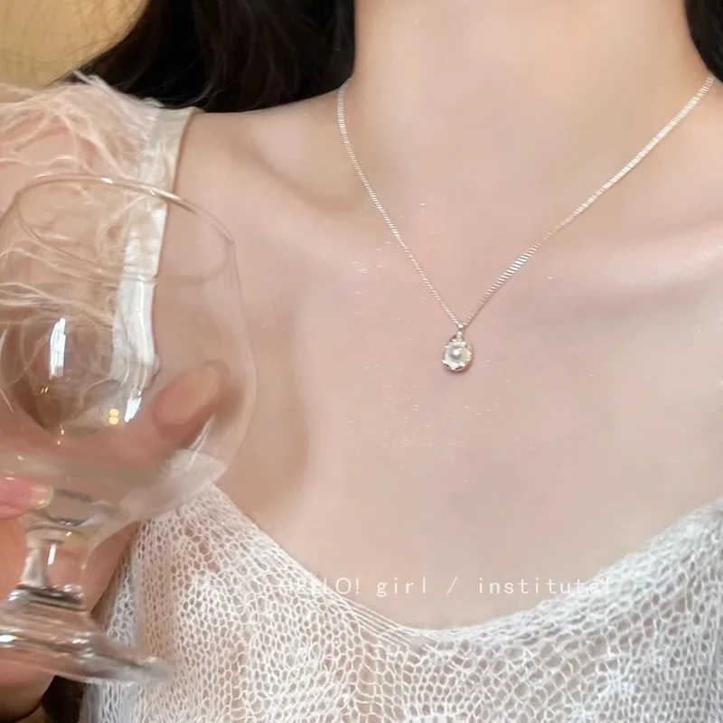 Shell Pearl Choker Necklace French Minimalist Versatile Premium Lightweight Gold Tone Freshwater Bead Summer Jewelry Women