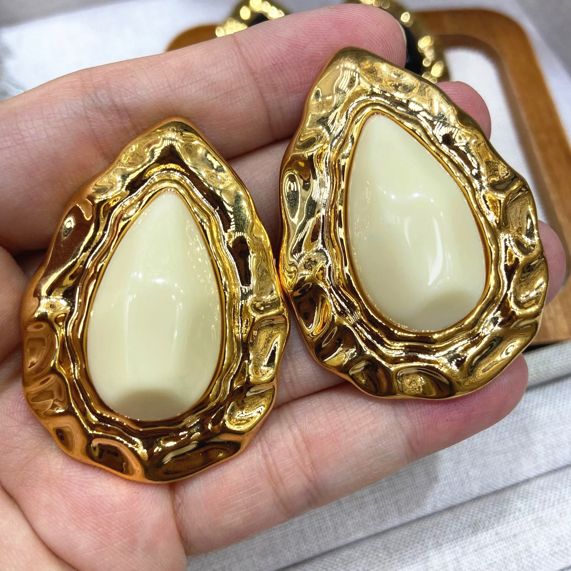French Vintage Waterdrop Irregular Unique Design Large Earrings for Women Suitable for Parties And Travel Combinations - view 3