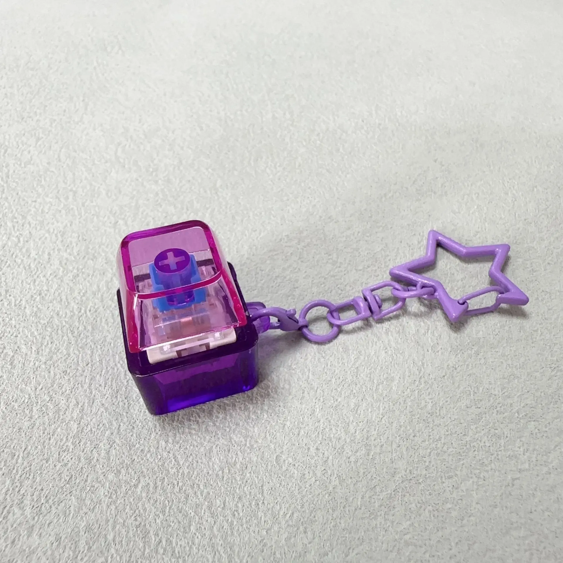 Brelok dekompresyjny Klawiatura mechaniczna Przycisk Breloczek na palec Pentagram Zawieszka Zabawka sensoryczna antystresowa Prezent