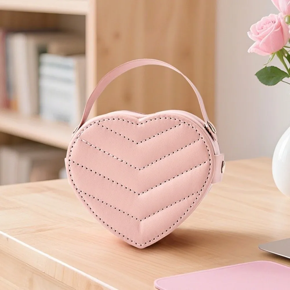 Scatola portaoggetti portatile per gioielli Scatola portaoggetti a forma di cuore Organizzatore di gioielli Porta orecchini Scatola compatta per imballaggio regalo di San Valentino