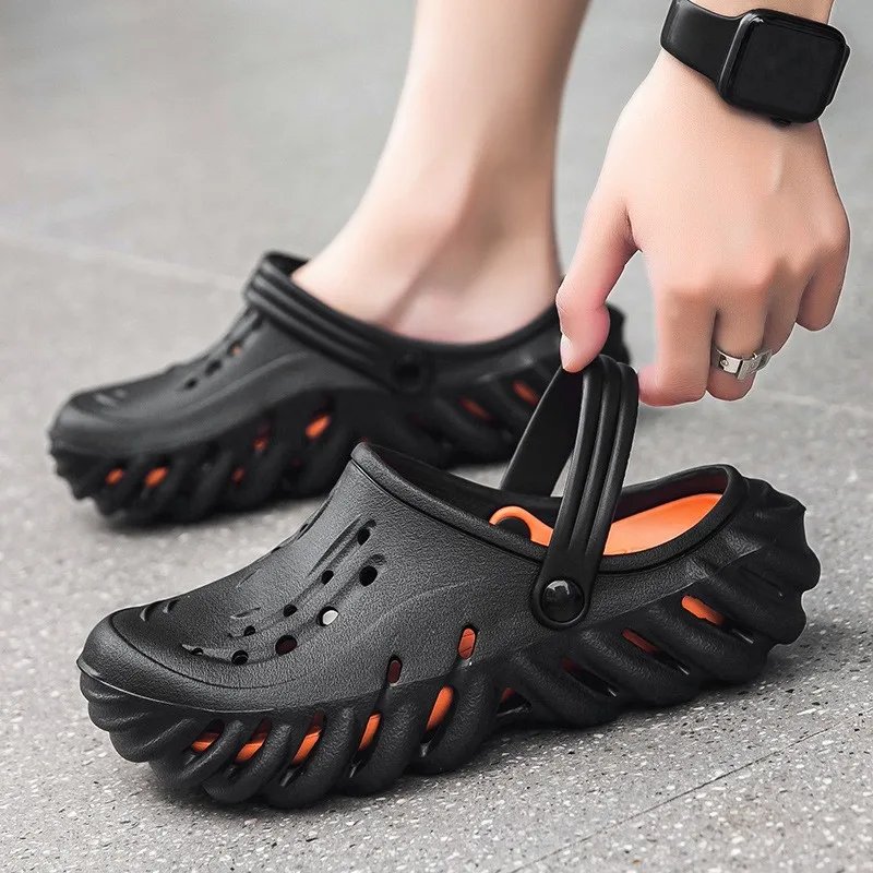 

Fashion Men Clogs Slippers Casual Hole Beach Sandals Outdoor Men Garden Shoes Summer Soft Sandals Home Bathroom Slides