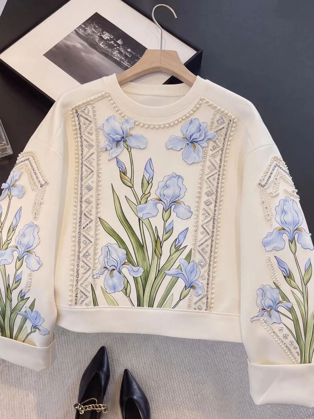 Elegant Embroidered Printed Sweatshirt Beautiful Top Women's Fashion Autumn 2026 Korean Style round Neck Long Sleeve Casual Wear
