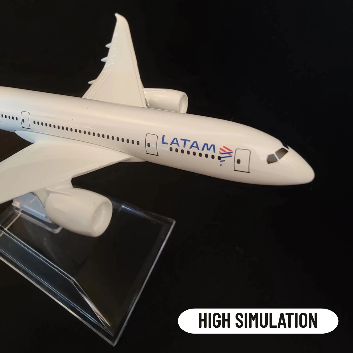 Scale 1:400 Metal Aircraft Replica 15cm LATAM B787 Boeing Airbus Airplane Diecast Model Kids Room Decor Gift Toys for Boy