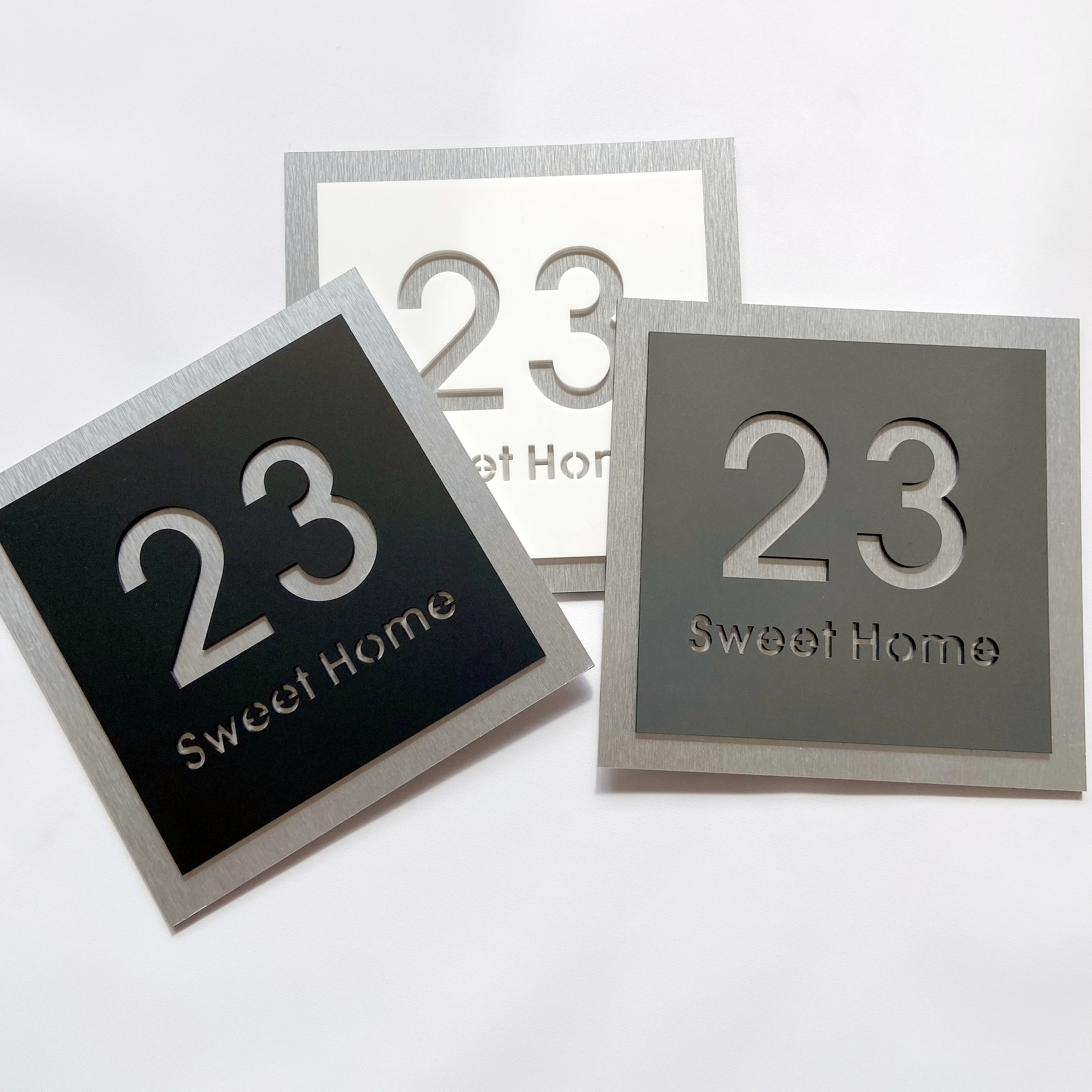 Weatherproof Brushed Silver Custom Acrylic Metal Aluminum Plate Gray House Numbers Sign Address Plaque Outdoor Name Wall Decor