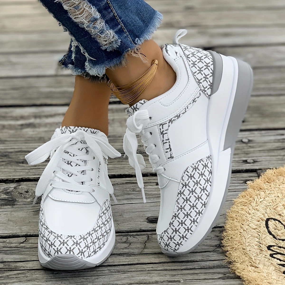 Sneakers da donna 2024 New Fashion Casual mocassini primaverili e autunnali comode Sneakers da corsa leggere Zapatos De Mujer