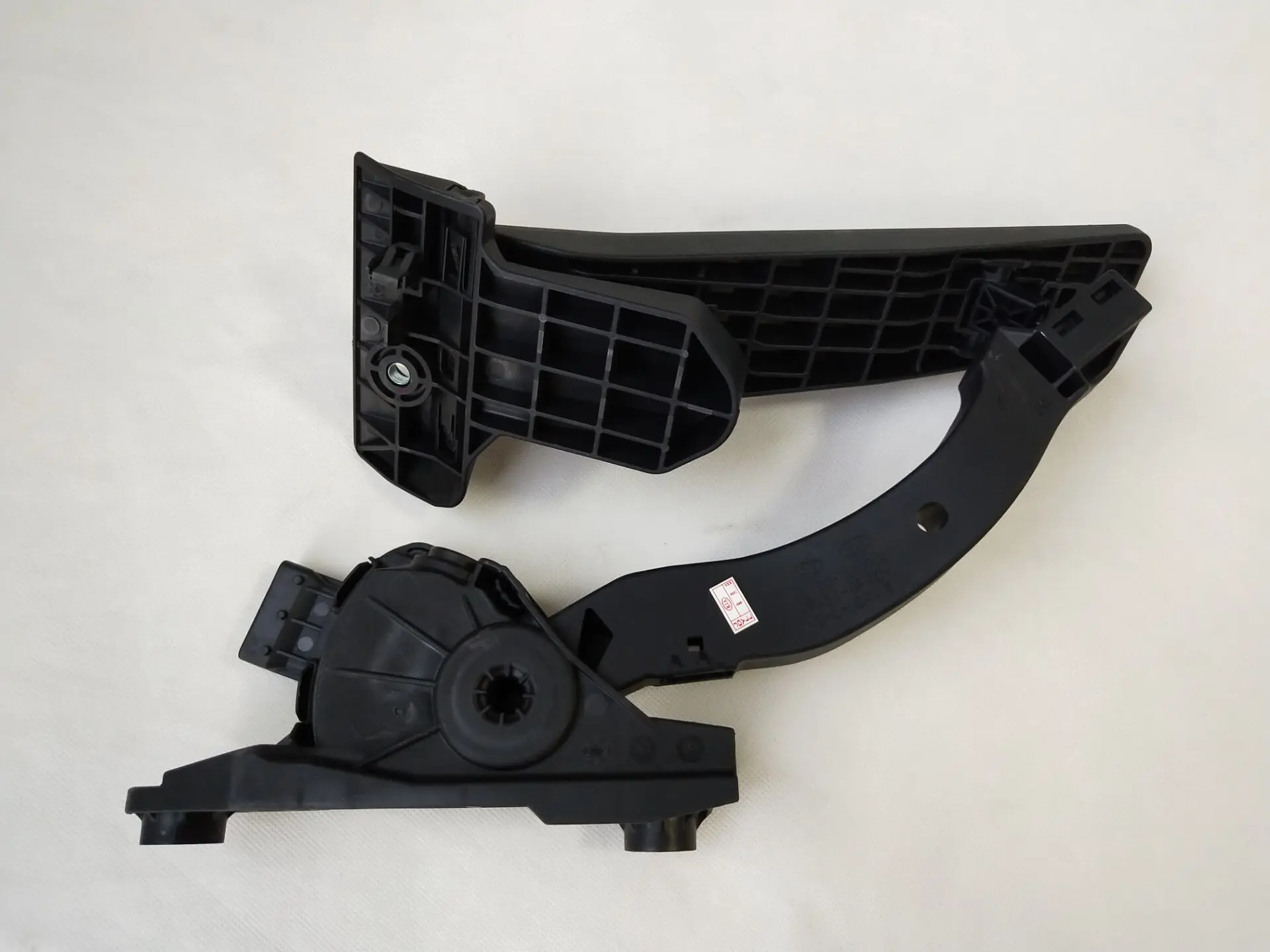 Picture 4: For Kia K3 K3S Accelerator Pedal Sensor Assembly