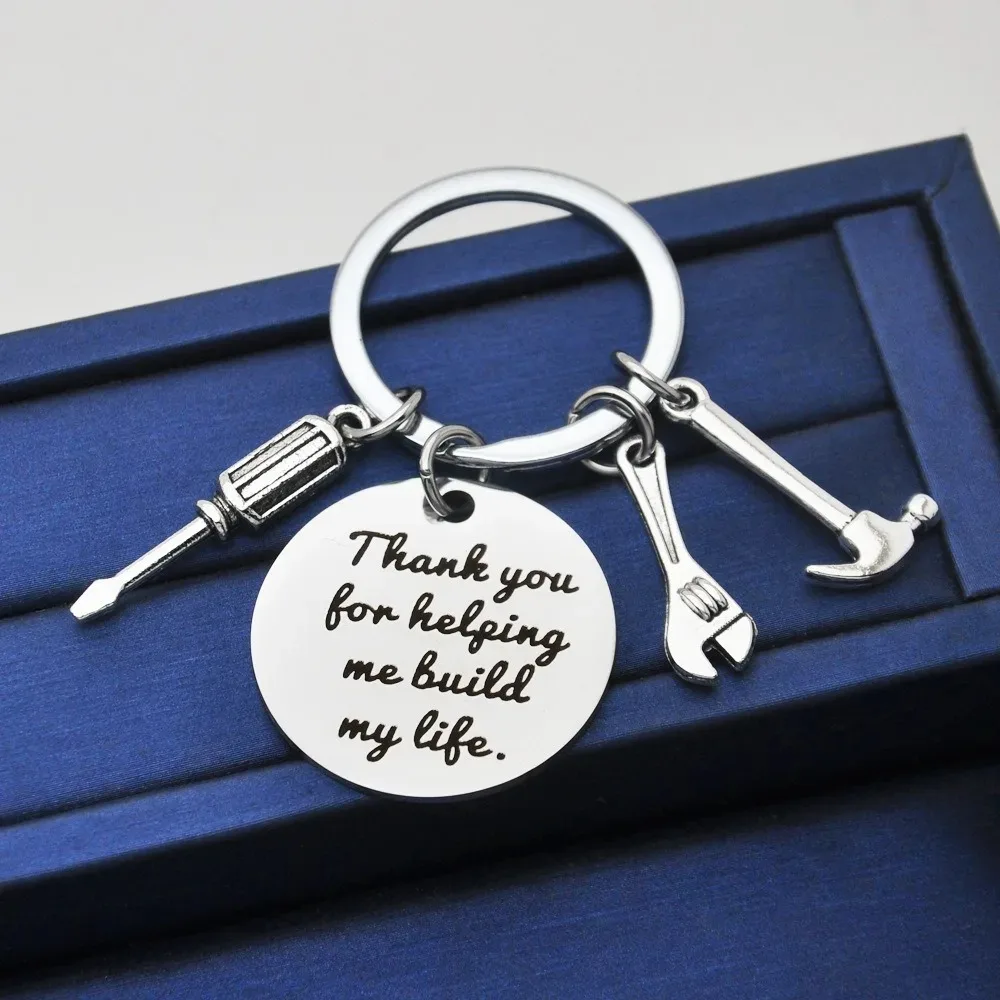 Dad Keyring Gift from Son Daughter, Father's Day Christmas Thanksgiving Present for Daddy, Fashion Key Chain Accessory