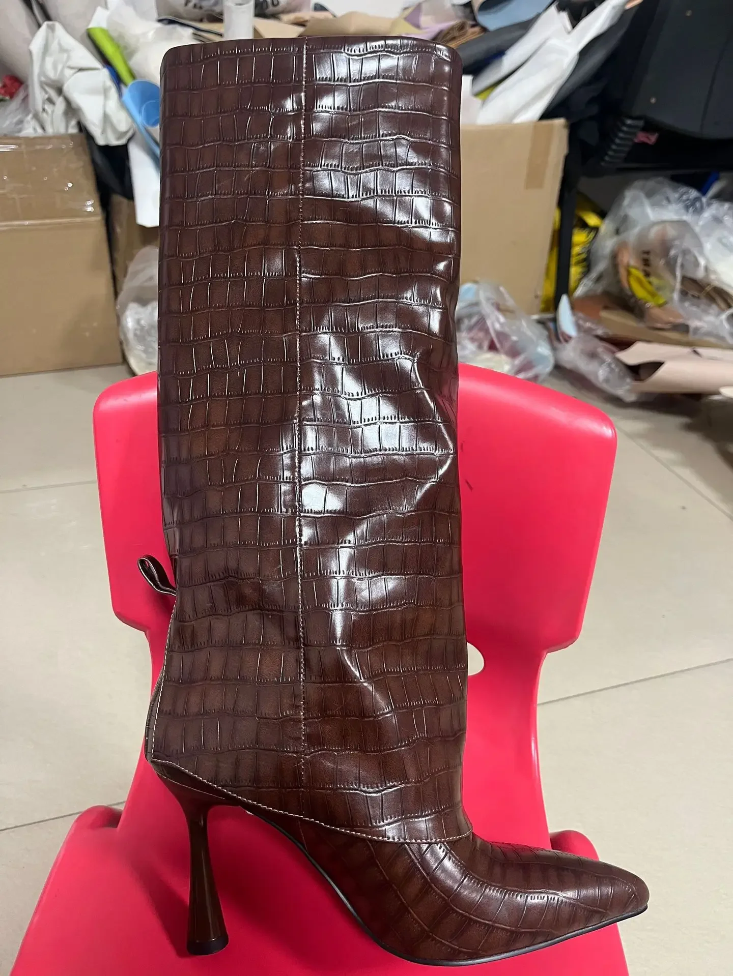 2026 Women's Shoes New Big Tube Circumference Pointed Heel Skirt Boots Long Tube Stone Pattern Knight Boots Women's Boots