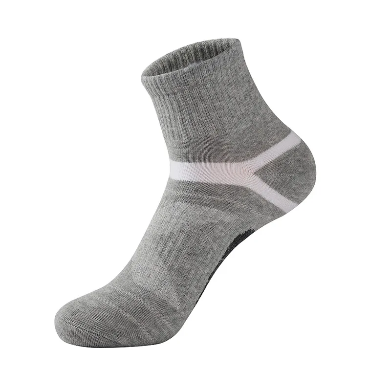 Chaussettes de sport en coton déodorantes pour hommes, nouvelles chaussettes de cyclisme, d'escalade en plein air, basket-ball, course sur piste, couleur unie