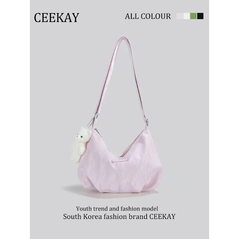 

Новая сумка-тоут CEEKAY 2026 года, из плиссированной ткани с плюшевым брелоком-медведем, вместительная женская сумка, идеально подходит для работы и путешествий