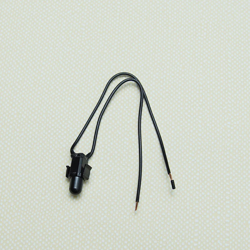 30674546 External Environmental Temperature Sensor for Volvo C30 C70 S40 S60 S80 S90 V40 V50 V60 V70 V90 XC70 XC90 Auto Parts