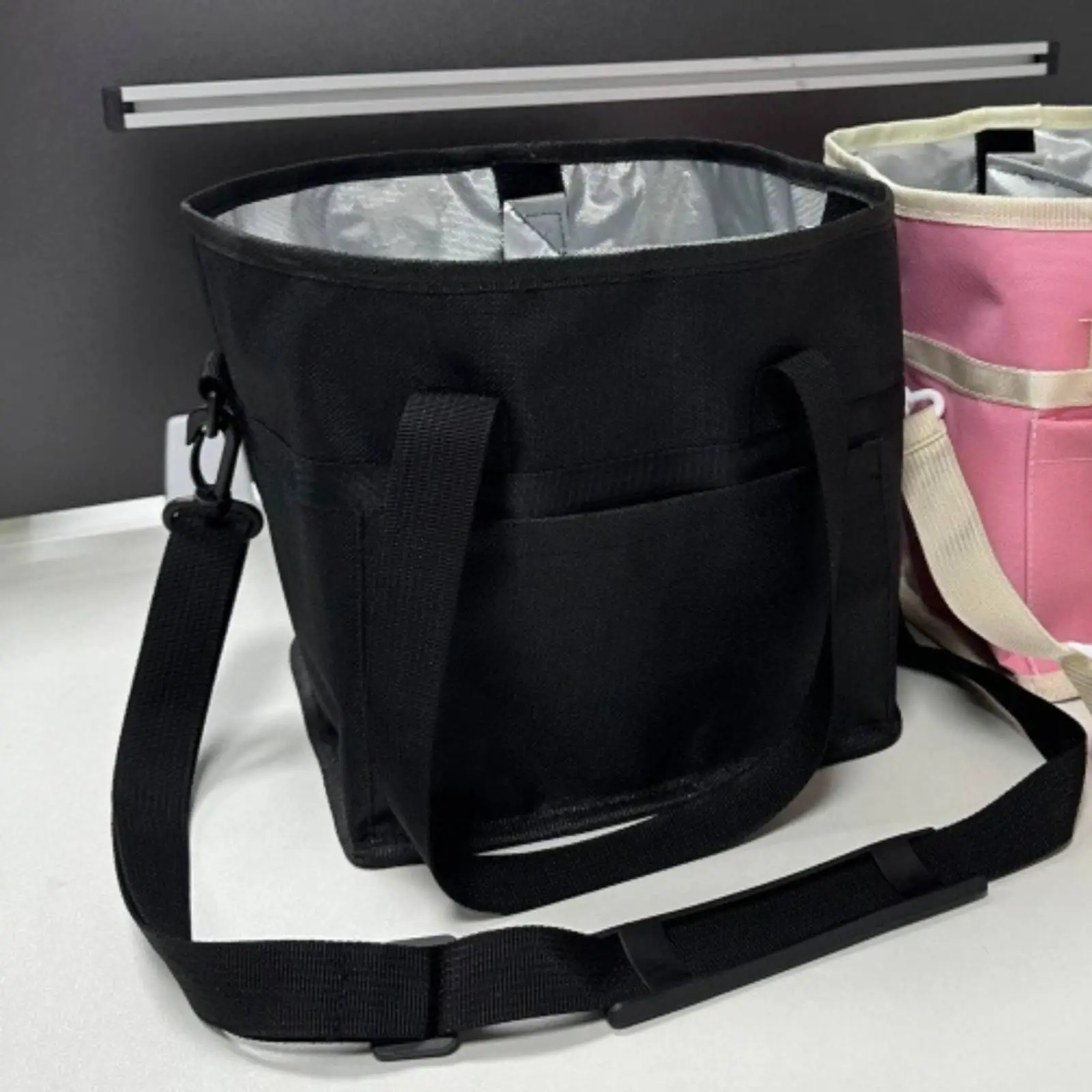 Versatile Car Drink Carrier Storage Handbag with Multiple Compartments for Family and Group Travel