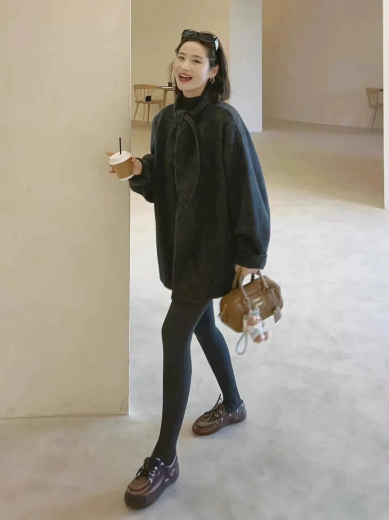 

Шерстяное пальто Hebe Sle: женское, свободное, теплое, модное, в стиле ретро, утепленное, корейская версия, с оригинальным дизайном, короткое пальто