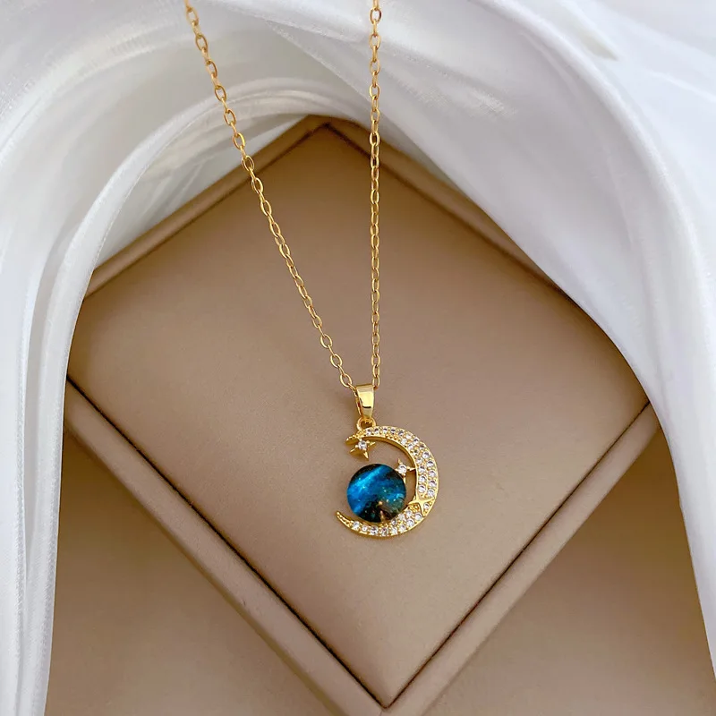 Fashionable and Luxurious Style Dream Planet Star and Moon Pendant Necklace Is The First Choice Gift for Lovers and Friends