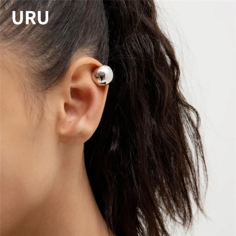 

Fashion Jewelry European and American Design Metallic Earclip Earrings For Women 2025 Trend New Simply Style Ear Accessories