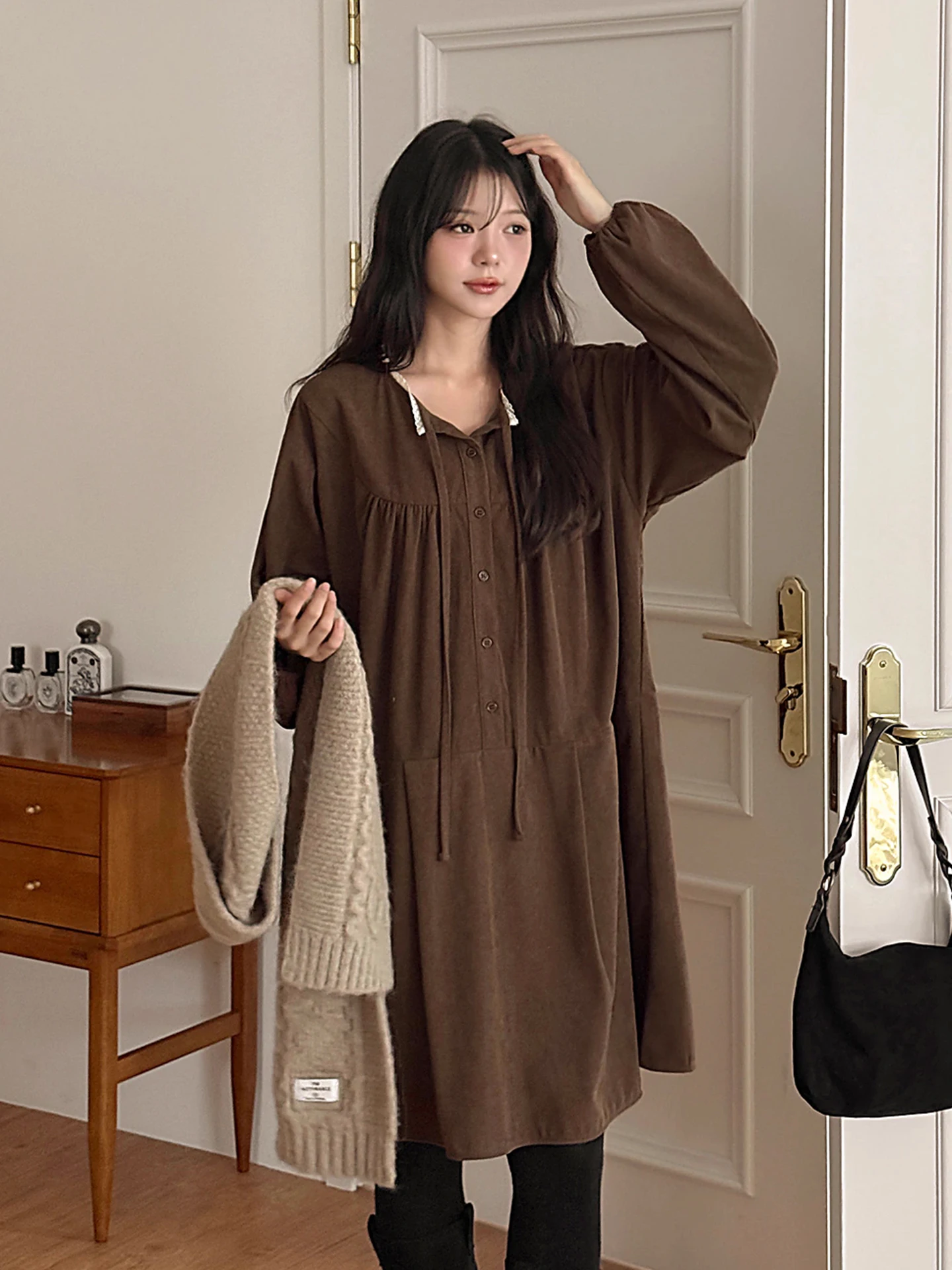 الرجعية المرقعة الدانتيل تقليم المخملية الدكتور المرأة فضفاضة مطوي ميدي تنورة طويلة Sve جولة Ne Ci تخفيف Sle شتاء جديد