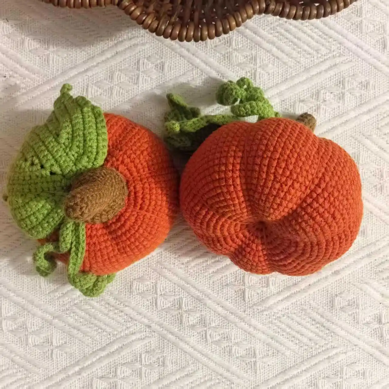 Halloween Häkel-Kürbisse Fertige Handgemachte Gewebte Kürbisse Kreative Gestrickte Gemüse Halloween-Dekoration – Detail 3