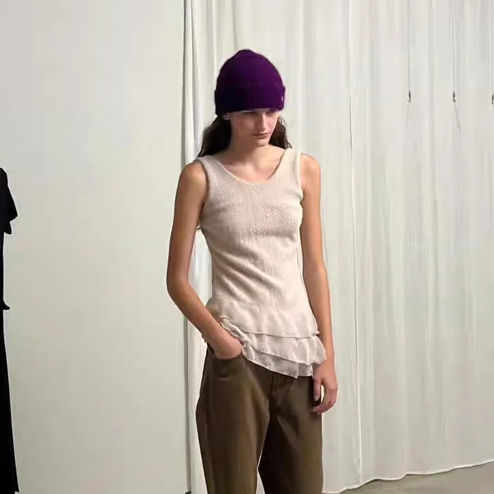 Versatile round Ne Svel Women's Vest Dongda Gate Autumn Winter Layering Design Sensation Hem Lace Splice Top