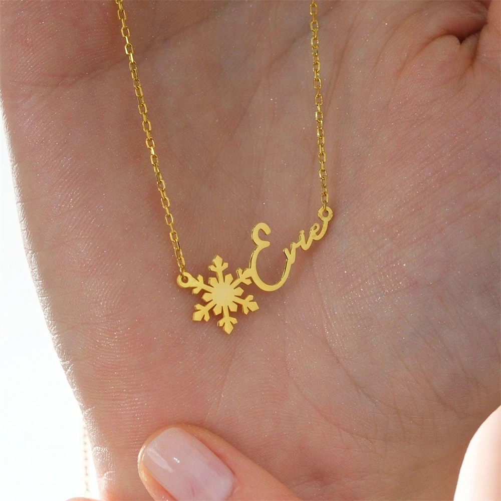 

Personalized Snowflake Name Necklace Winter Jewelry Custom Nameplate Pendant Necklace for Women Christmas Gift Family and Friend