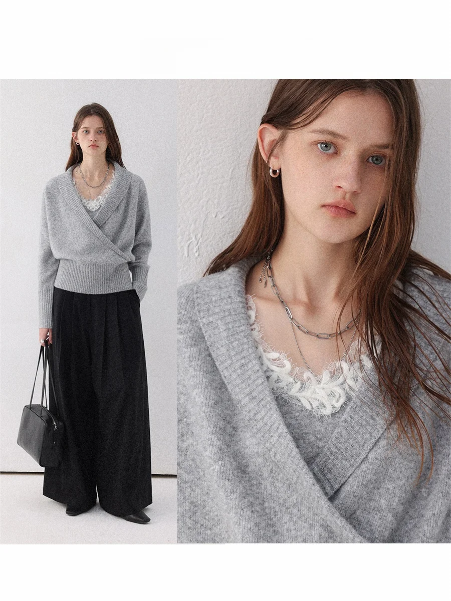 

Комплект из двух предметов CHACHASTU: теплый свитер свободного кроя с V-образным вырезом и длинными рукавами, а также облегающий топ для повседневной носки, из смесового полиэстера.