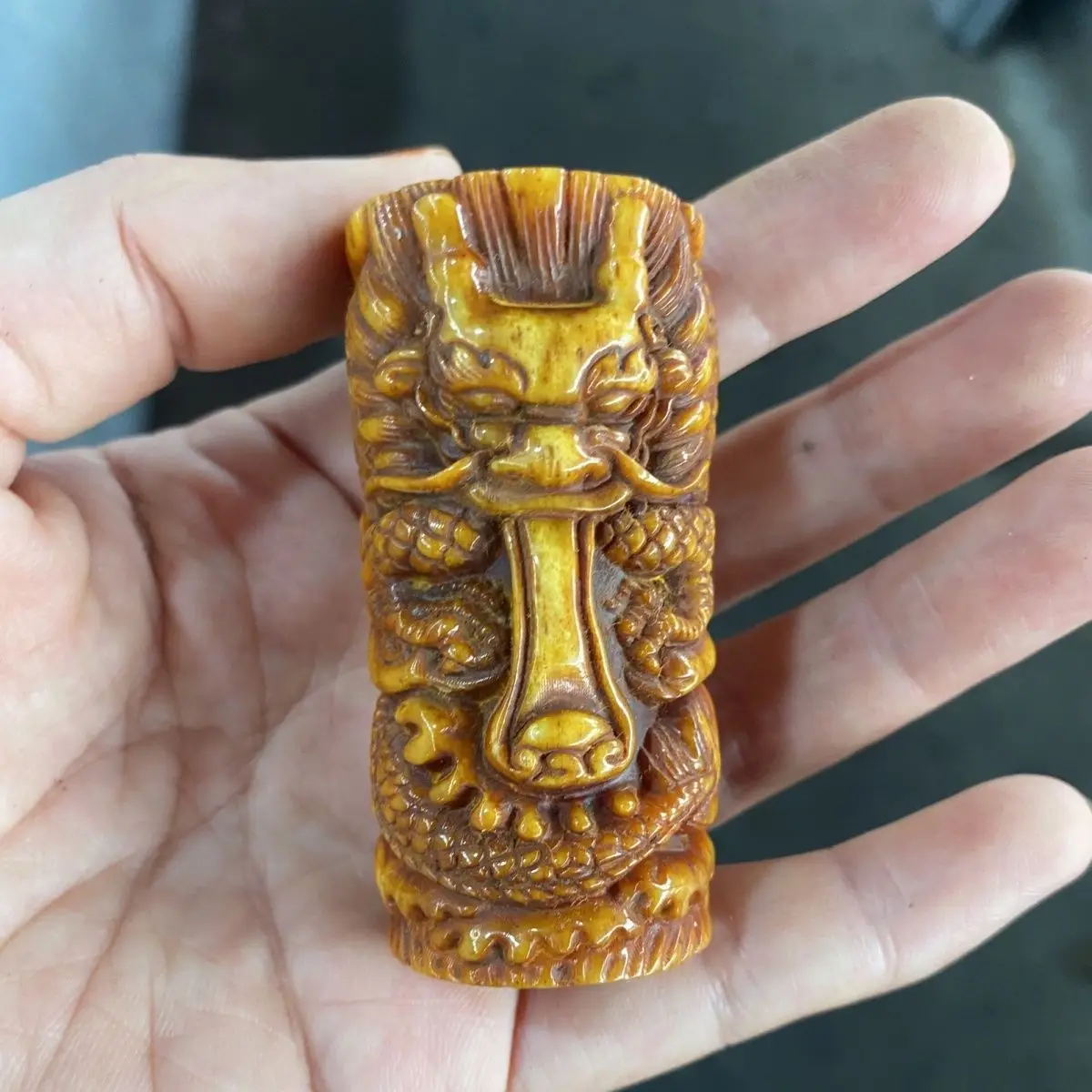 Ox horn Carved Roaring Dragon  amulet Statue Ornaments Craft Gift