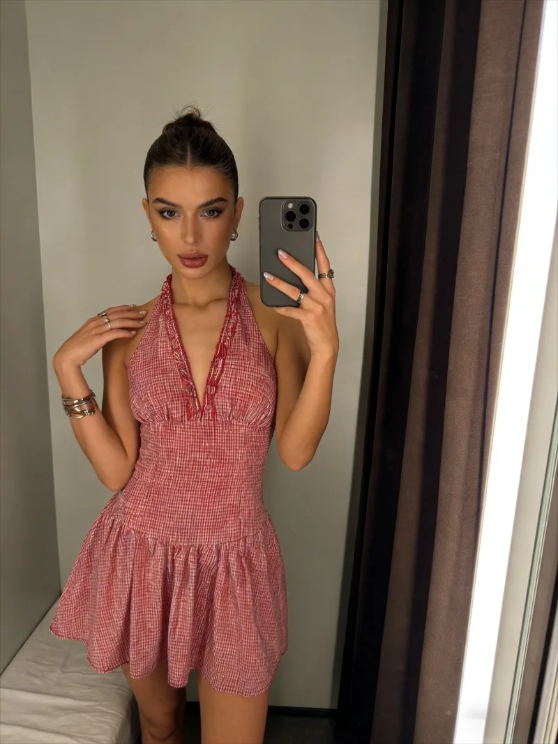 

Новое модное элегантное облегающее мини-платье с глубоким V-образным вырезом и завязками на шее, высококачественное короткое красное клетчатое винтажное платье на лето 2026 года