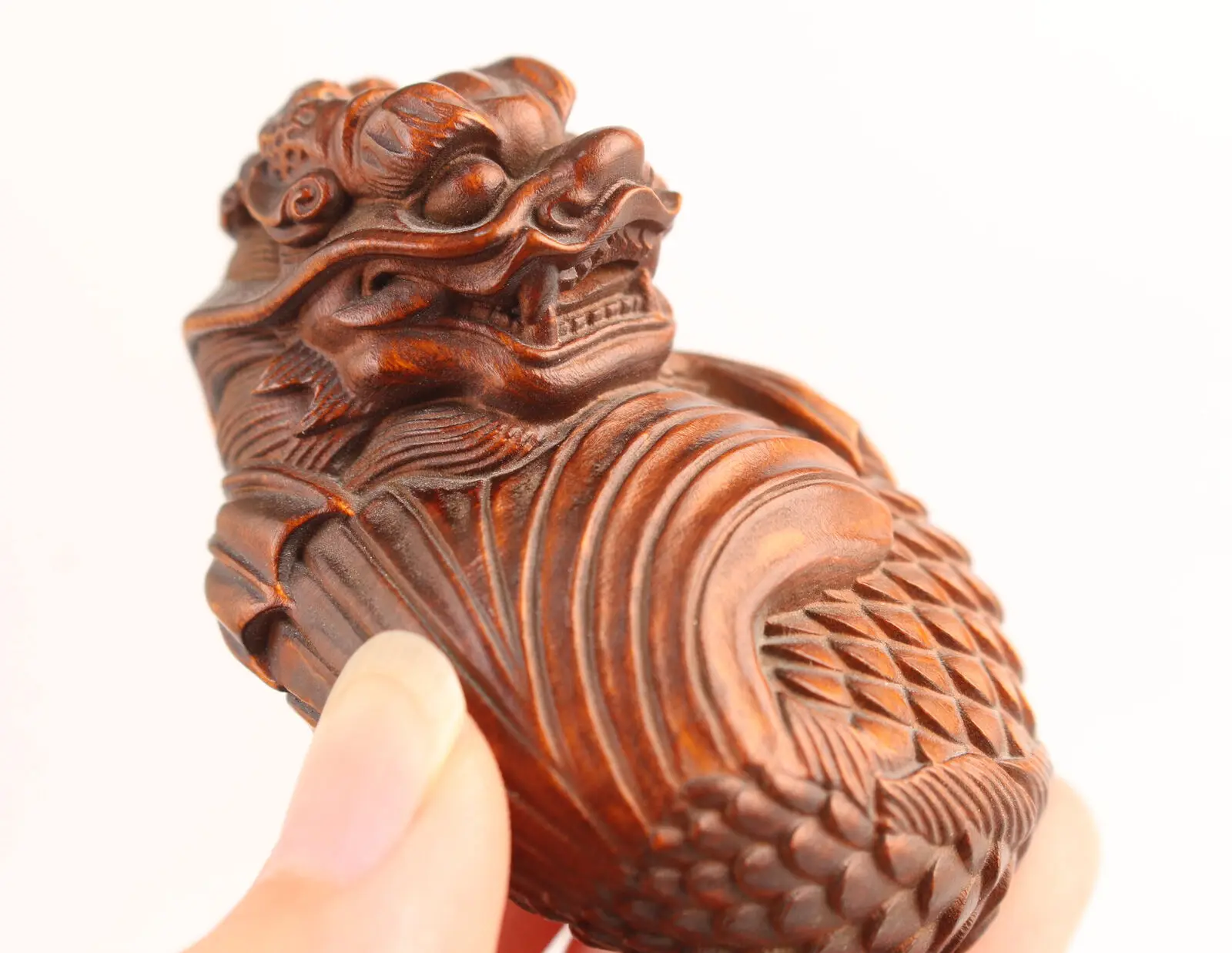 

Chinese Old Boxwood Handmade Dragon Fish Statue Collectable Hand Piece Netsuke