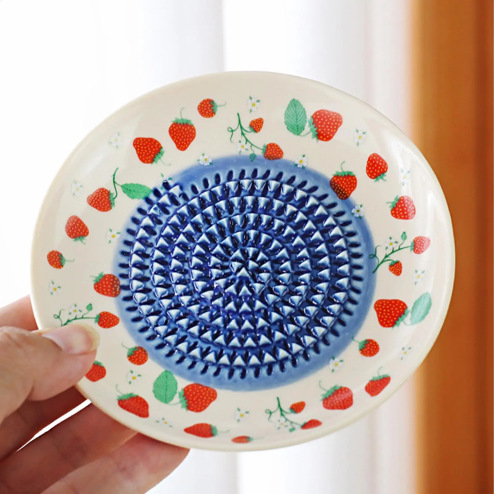 Garlic Grater Plate Ceramic Manual Round Grater Dish for Ginger Cheese Tomato Strawberry Vegetable Baking Cooking Kitchen
