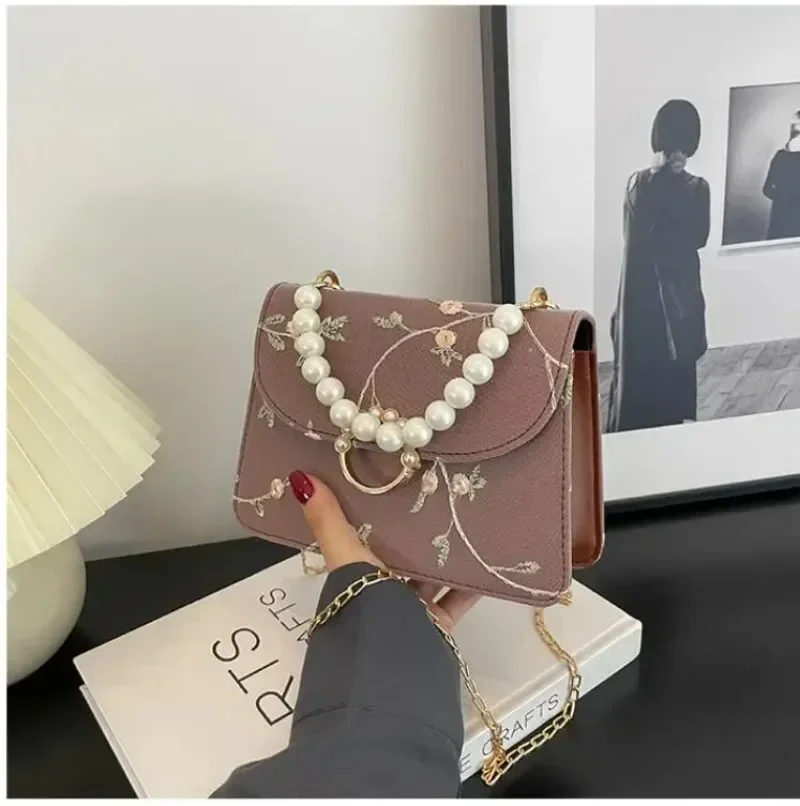 PU Flower Embroidery Shoulder Bags Messenger Vintage Pearl Chain Handbags Female Fashion Flap Crossbody Bags