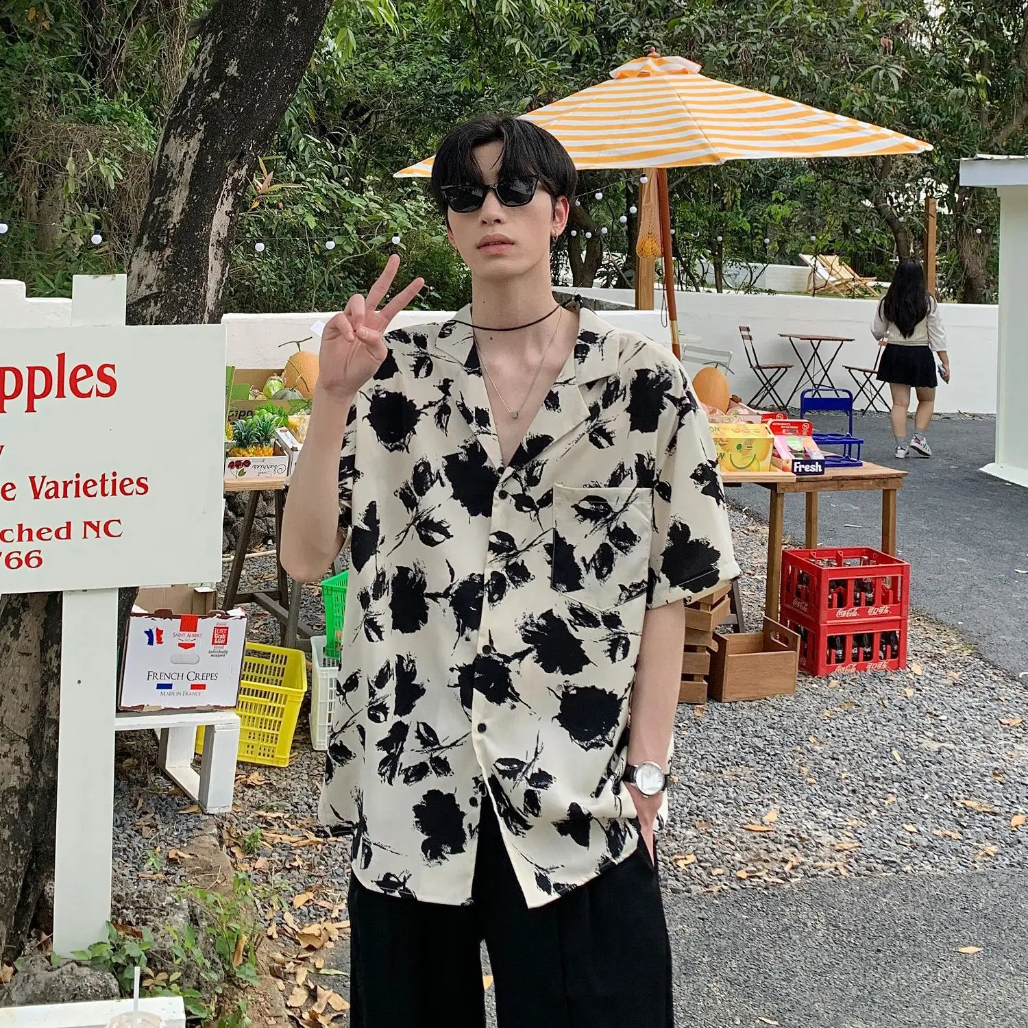 

New Summer Men's Vintage Floral Shirt Korean Style Vacation Short Sleeve Tops Loose Casual Beach Holiday Fashion Shirts For Men
