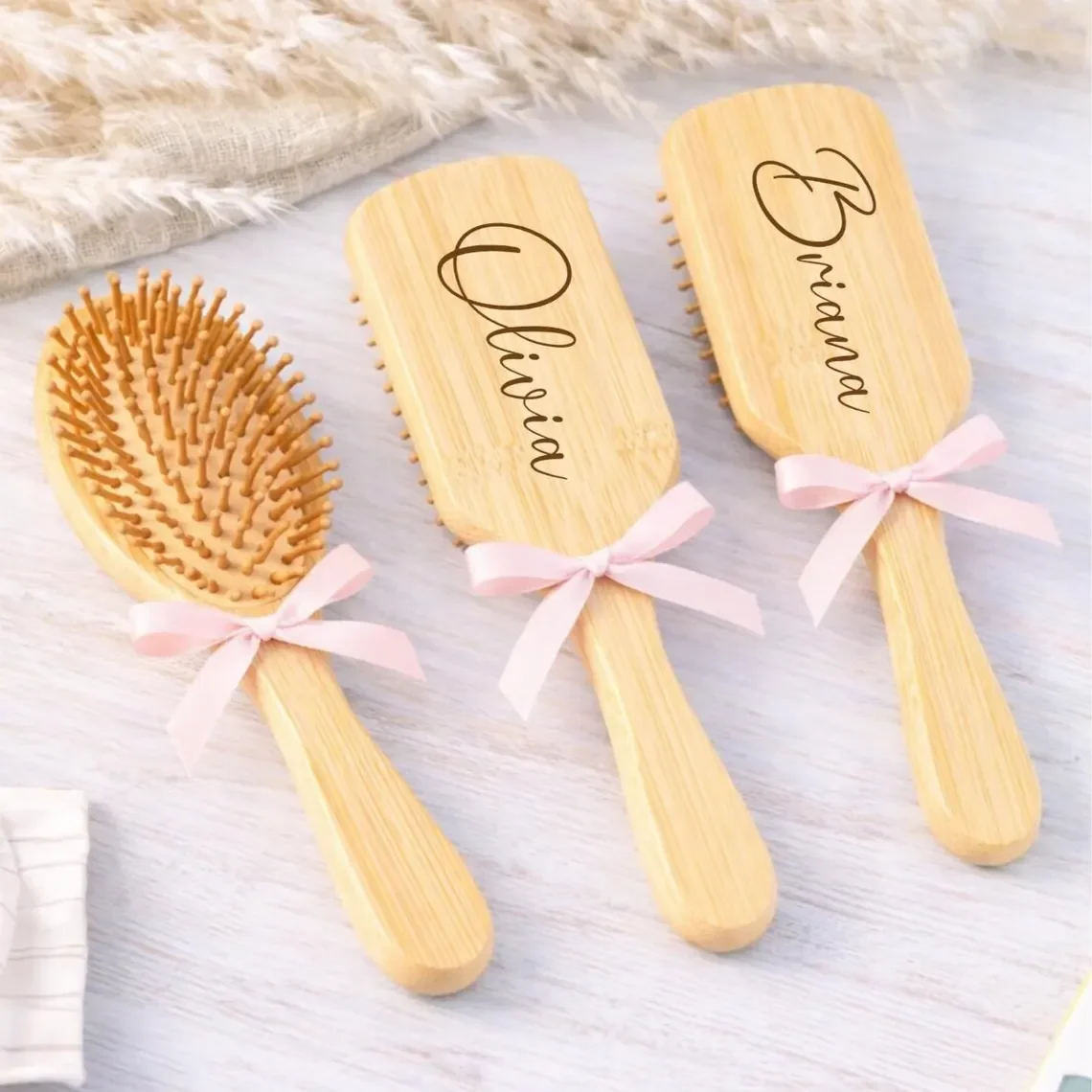 Personalisierte gravierte Bambus-Haarbürste, Brautjungfern-Hochzeitsgeschenk, Andenken, Geschenk für sie, Brautparty, Junggesellinnenabschied, Accessoire