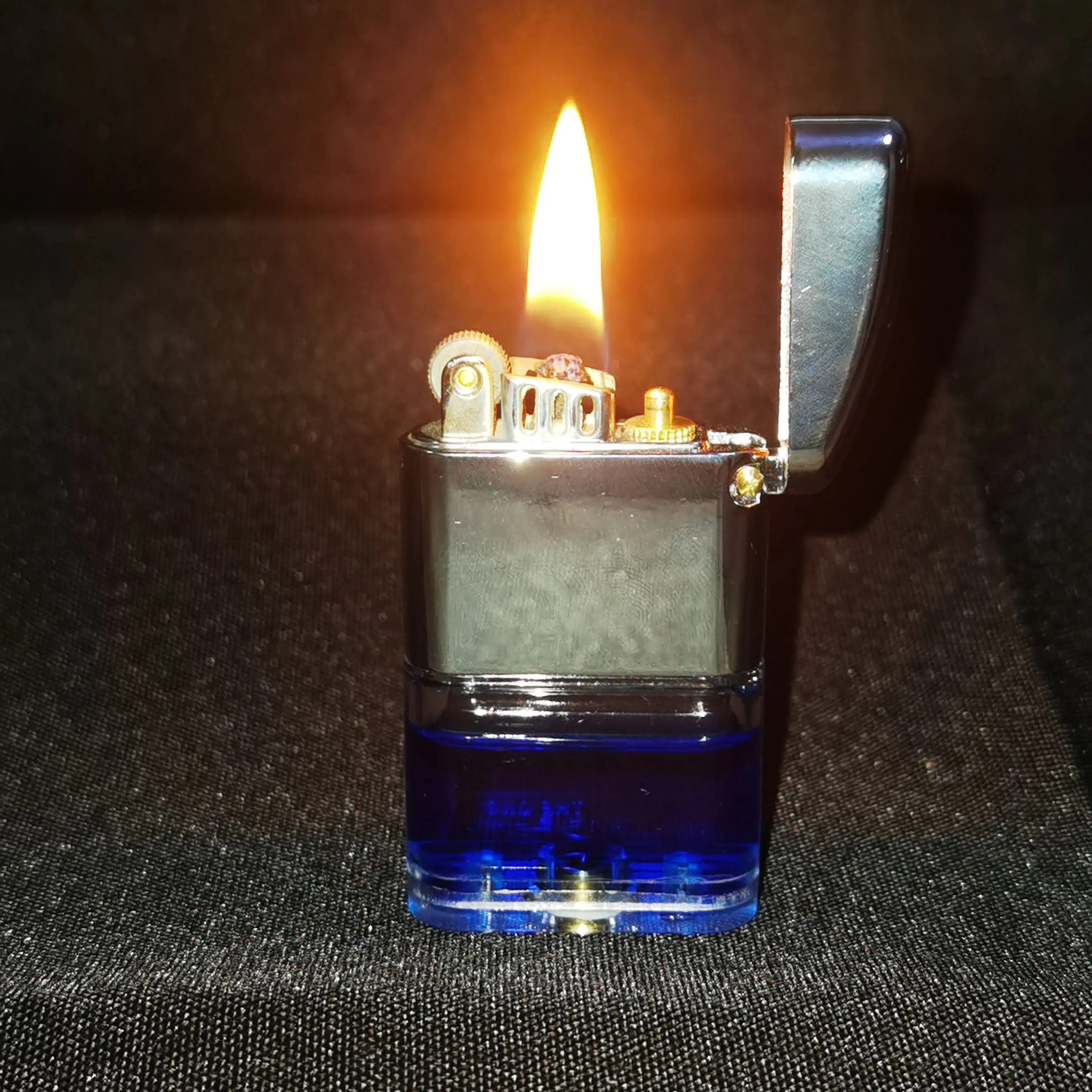 New Fuel Gasoline Lighter Galvanized Alloy/pc Material 2 Oil Tanks Transparent Long-time Working Smoking Gadgets