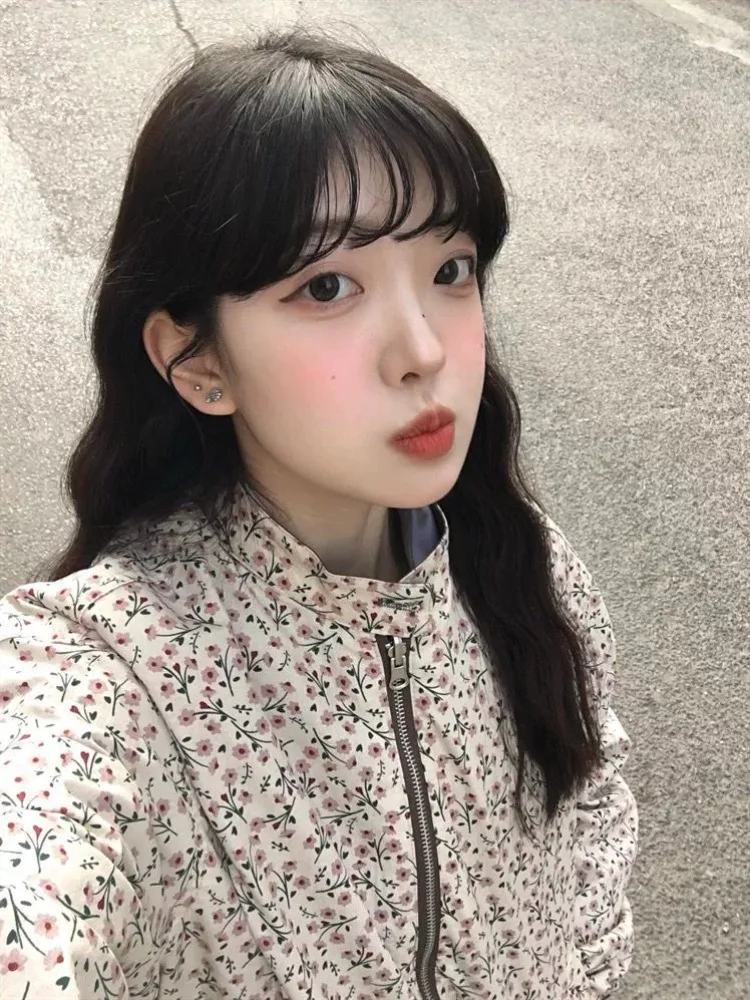 เสื้อแจ็คเก็ตพิมพ์ลายดอกไม้สไตล์ Y2K สำหรับผู้หญิง ฤดูใบไม้ร่วง-ฤดูหนาว 2025 สไตล์เรโทร แบบสองด้าน ซิปสั้น แฟชั่นเกาหลี เสื้อสตรีทท็อปส์