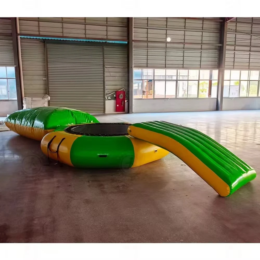 

Inflatable water trampoline with ladder - large jumping area water float rides for summer water fun