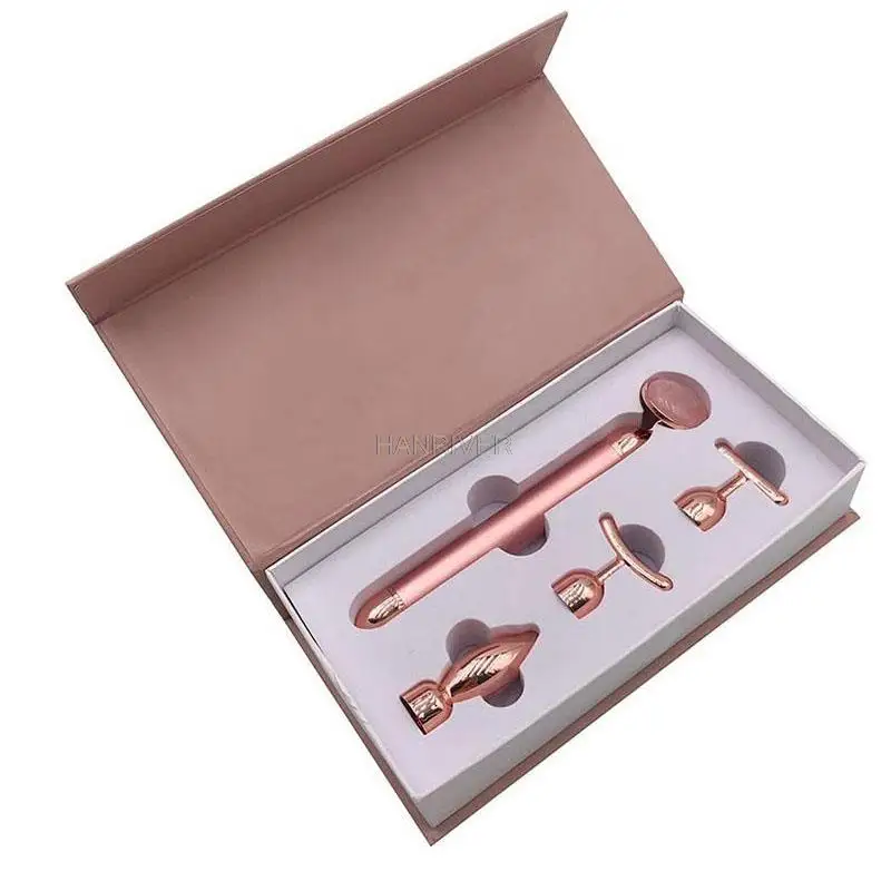 ลูกกลิ้งโรลเลอร์หน้ากุหลาบสีชมพูสั่นสะเทือน 4 in 1 พร้อมลูกกลิ้งนวดตา ลูกกลิ้งหยก รูปทรงตัวที/ตัววี สำหรับยกกระชับหน้า ลดเลือนริ้วรอย บาร์นวดหน้าเพื่อความงาม