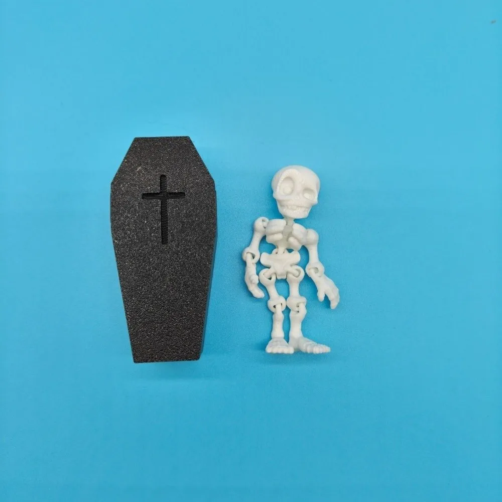 3D-Printed Articulated Skeleton Removable Flexible Joints Posable Skeleton Plastics Halloween Mini Coffin Box Party Favor